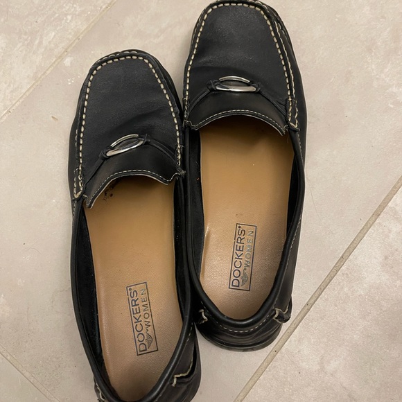 Dockers Black Leather Loafers - Picture 2 of 4